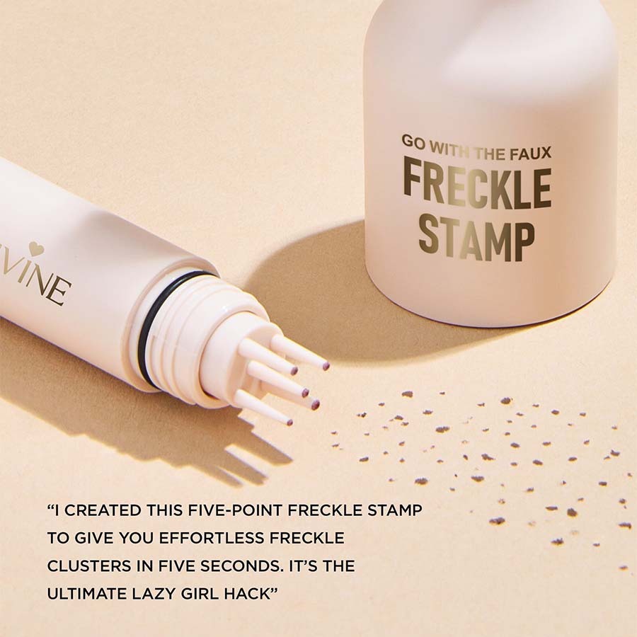 Freckle Stamp-5 Point Precision Pen ,Natural-Look,Quick-Dry Lasting Makeup, Non-transferable.
Effortlessly natural freckles in seconds,designed for flawless, lasting charm✨
